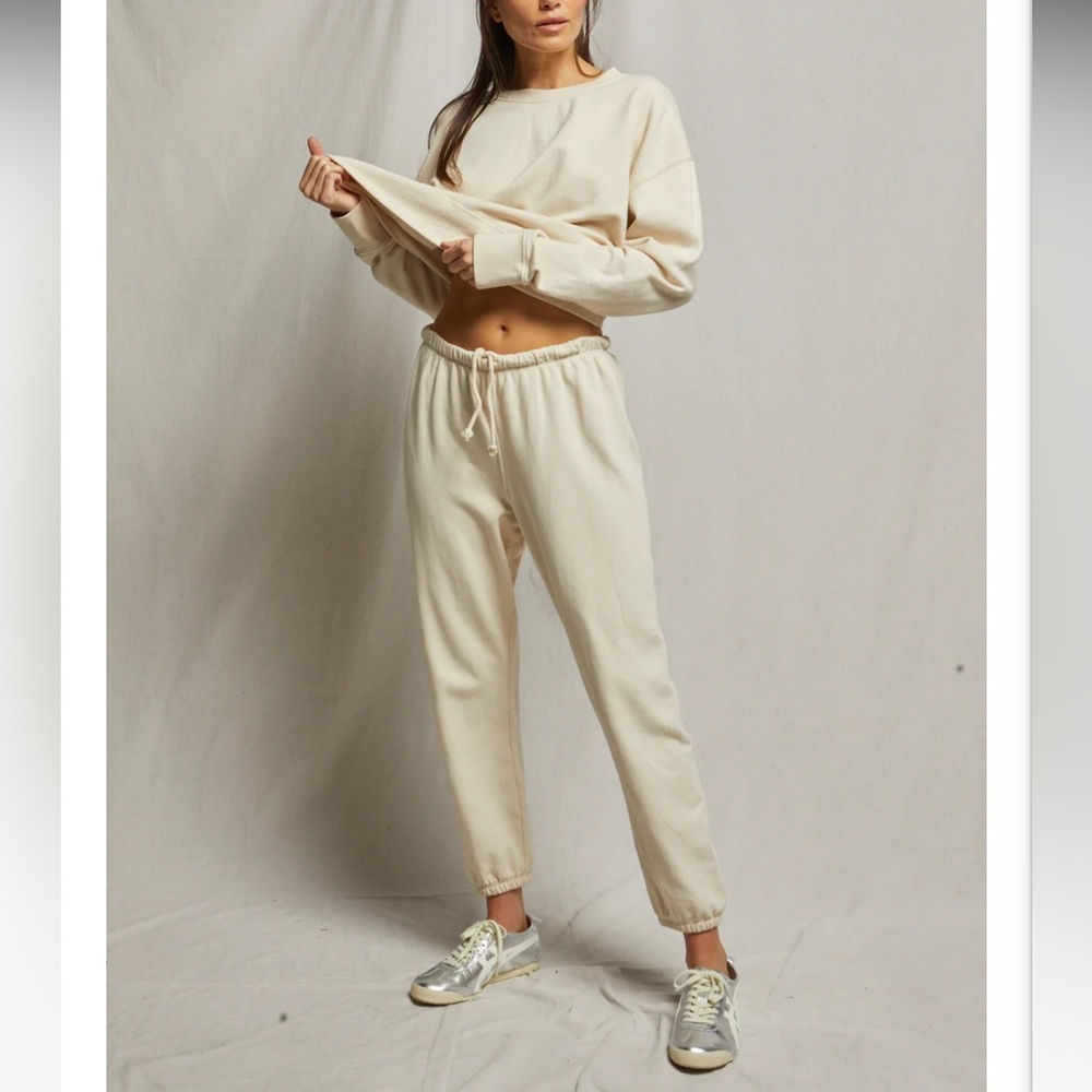 Perfectwhitetee Johnny Jogger Pants size Medium